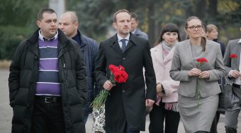 Министр иностранных дел Дании Мартин Лидегорд возложил цветы на Куликовом поле