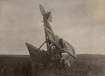 Герберт Уэллс: «Эта величайшая из всех войн — не какая-то очередная война, а война последняя!» (фото)