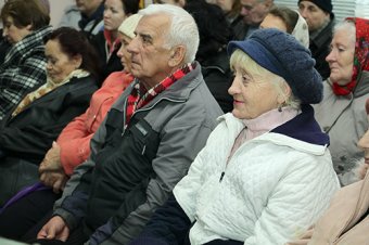 Геннадий Труханов встретился с представителями социально незащищенных категорий Киевского района