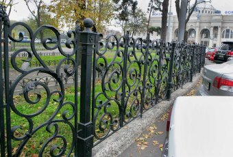Привокзальную площадь в Одессе привели в порядок (фото)