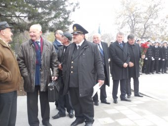 В Одессе открыли отреставрированный памятник погибшим морякам ЧМП (фото)