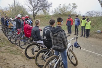 Одесские велосипедисты-маутенбайкеры поддерживают реконструкцию Трассы здоровья (фото)