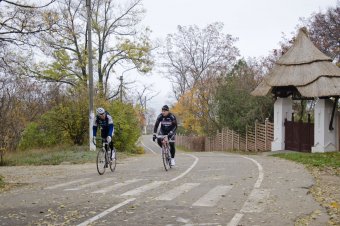 Одесские велосипедисты-маутенбайкеры поддерживают реконструкцию Трассы здоровья (фото)