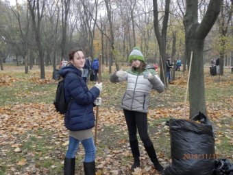В парках Приморского района Одессы прошел субботник (фото)