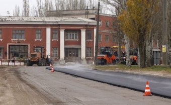 На улице Известковой начался ремонт дорожного полотна (фото)