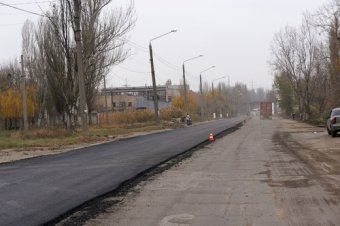 На улице Известковой начался ремонт дорожного полотна (фото)