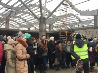 Будущие архитекторы практикуются в Одесском аэропорту