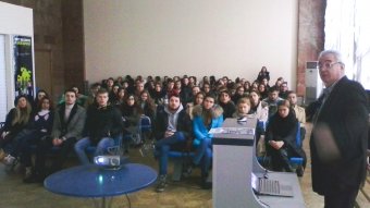 Будущие архитекторы практикуются в Одесском аэропорту