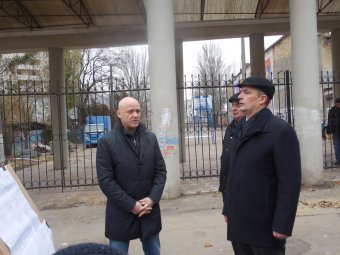 Геннадий Труханов проинспектировал ход реконструкции улицы Пишоновской