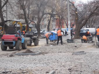 Геннадий Труханов проинспектировал ход реконструкции улицы Пишоновской