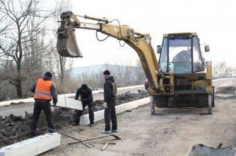 Об одесских дорогах: Их ремонтируют (видео)