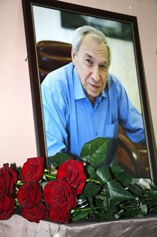 Одесские депутаты и чиновники сразились за волейбольный мяч (фото)