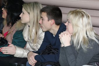 Одесские депутаты и чиновники сразились за волейбольный мяч (фото)