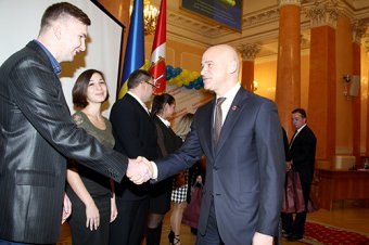 Геннадий Труханов: Сегодня органы самоуправления должны учиться работать по-новому (фото)