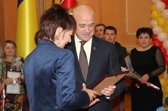 Геннадий Труханов: Сегодня органы самоуправления должны учиться работать по-новому (фото)