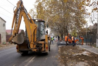 Одесские власти отчитались о капитальном ремонте улицы Туристской (фото)