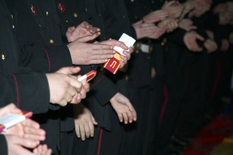 Геннадий Труханов поздравил с Днем Вооруженных Сил Украины воспитанников Одесского лицея с усиленной военно-физической подготовкой (фото)