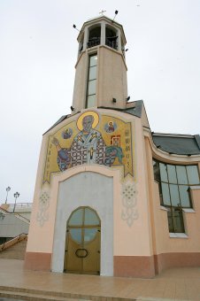 На одесском морвокзале появилась икона Николая Чудотворца, выложенная мозаикой (фото)