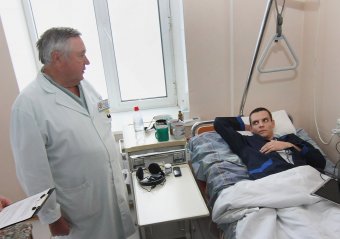 Геннадий Труханов посетил военный госпиталь