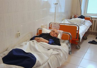 Геннадий Труханов посетил военный госпиталь