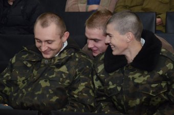 Эдуард Матвийчук поздравил военных с профессиональным праздником