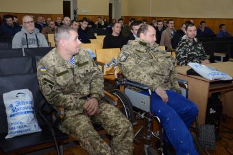 Эдуард Матвийчук поздравил военных с профессиональным праздником