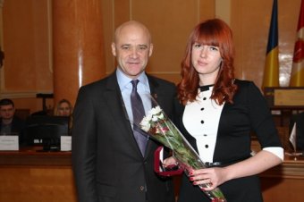 Геннадий Труханов  вручил одесским волонтерам почетные награды (фото)