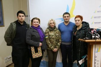Волонтеры утверждают, что их центр подорвала женщина