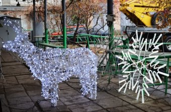 Новогодний «Сказочный городок» возле одесской мэрии пополнится новыми персонажами (фото)