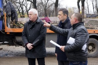В районе Ланжерона ведутся работы по восстановлению разрушенного склона (фото)