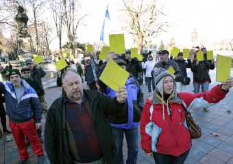 В Одессе бульдог-скейтбордист  разогнал митинг «евромайдана» (фото)