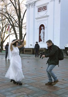В Одессе бульдог-скейтбордист  разогнал митинг «евромайдана» (фото)