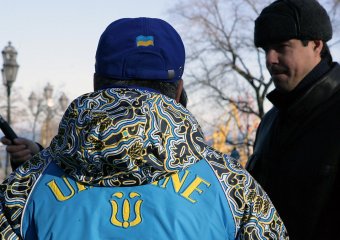 В Одессе бульдог-скейтбордист  разогнал митинг «евромайдана» (фото)