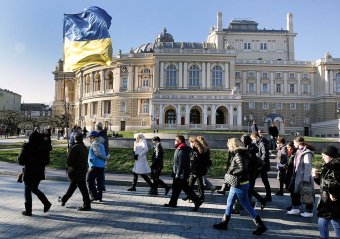 В Одессе бульдог-скейтбордист  разогнал митинг «евромайдана» (фото)