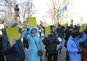 В Одессе бульдог-скейтбордист  разогнал митинг «евромайдана» (фото)