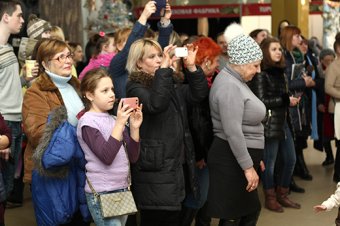 Фоторепортаж с открытия IV дипломатической благотворительной Рождественской ярмарки в Одессе