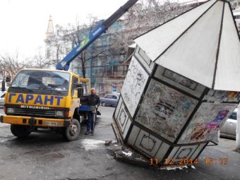 В Одессе демонтирован ряд незаконно установленных объектов торговли (фото)