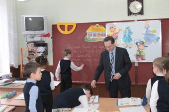 Делегация экспертов ООН посетила одесскую школу (фото)