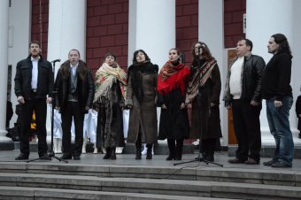 Геннадий Труханов открыл главную елку города (фото)