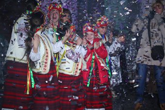 На главной елке Одессы засияли праздничные огни