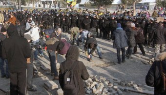 Общественники Одессы уничтожают парковку возле «Немо» (фото)