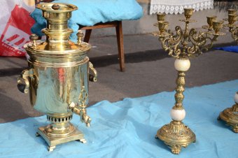 Большая распродажа на одесской барахолке (фото)