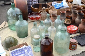 Большая распродажа на одесской барахолке (фото)