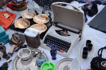 Большая распродажа на одесской барахолке (фото)
