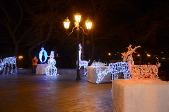 На Приморском бульваре все готово для встречи Нового года