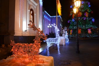 На Приморском бульваре все готово для встречи Нового года