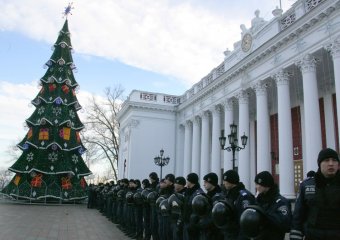 Шоу под зданием мэрии (фото)