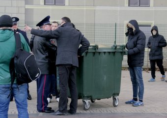 Шоу под зданием мэрии (фото)