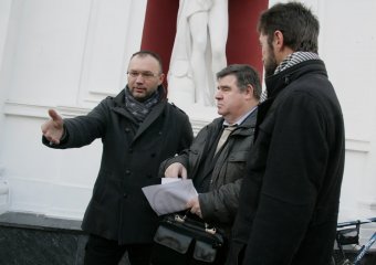 Шоу под зданием мэрии (фото)
