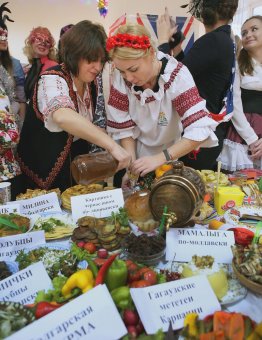 Одесский  МГУ порадовал удивительной ярмаркой-карнавалом (фото)